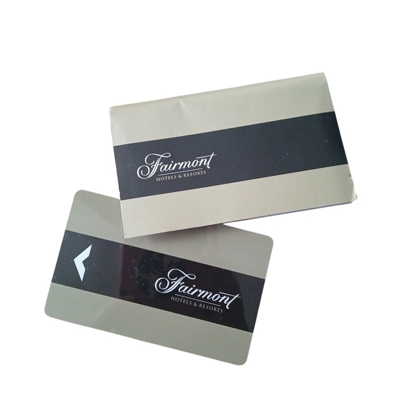 Fairmont Luxury Hotel Chain Key Card w Sleeve Hotel Logo Vacation Memorabilia - Picture 7 of 7